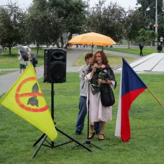 Demonstrace Vlna míru 2025 Praha - Klárov