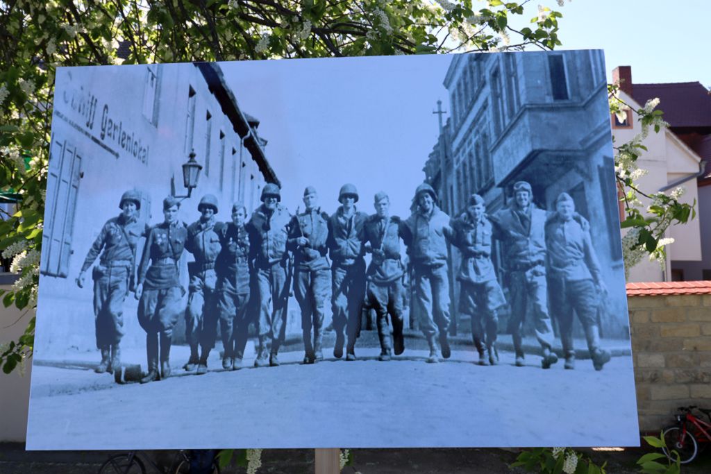 Ukázka výzdoby k památné události na demarkační linii v Torgau