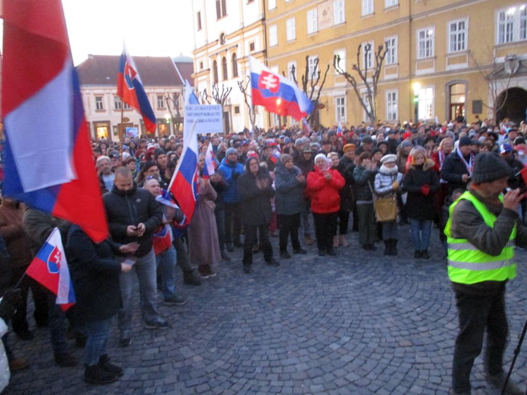 Pochod za mier 15. 2. 2023 v Trenčíně